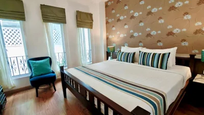 Deluxe 1 King Pool View — Casa Blanca Boutique Hotel